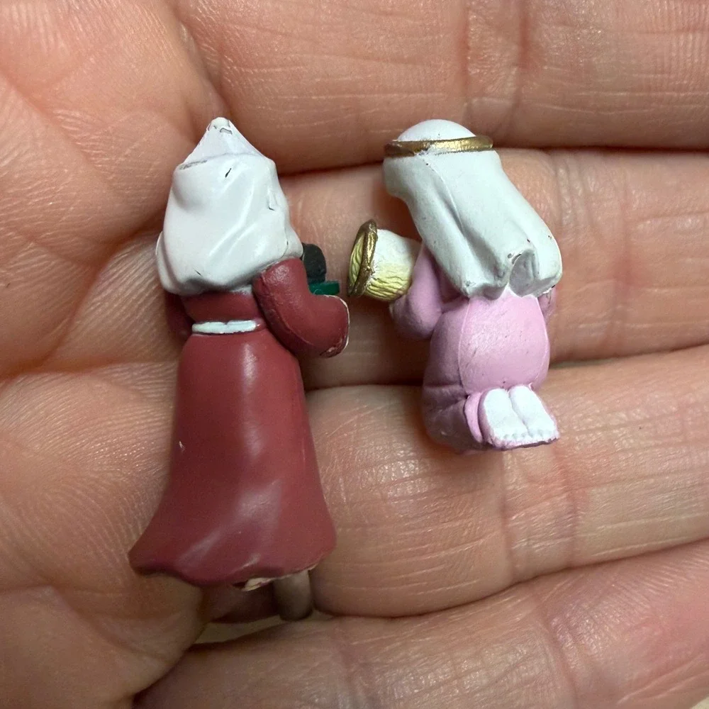Vintage Miniature Nativity Figurines Mary Baby Jesus Wise Man Tiny Plastic
